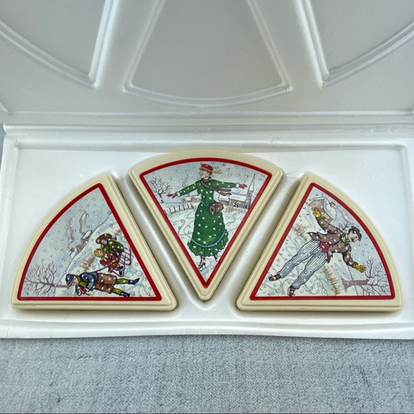 Vintage Avon Scented Snowscene Soap Set 3 X 50g Triangle Soaps Original Package - Picture 3 of 10